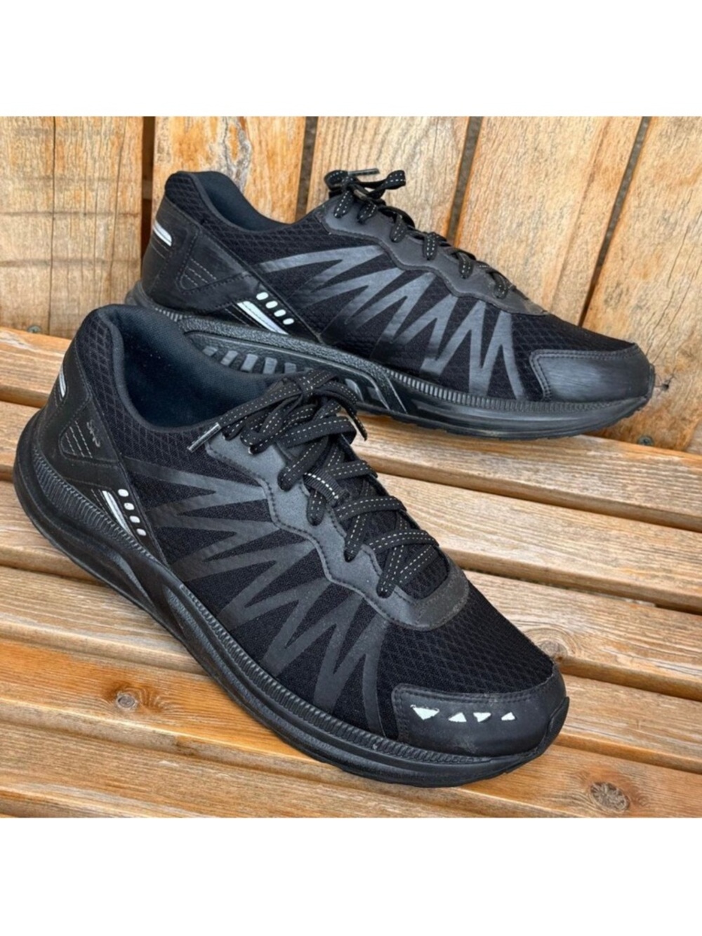 SAS Men's Pursuit Vibram Stability Running Shoes Sneakers Size 11 D in Black